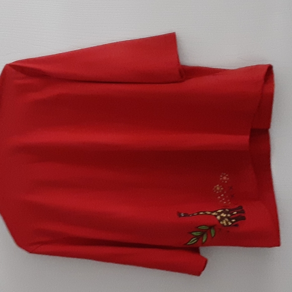 Onque Casuals Women's button top - Picture 2 of 5